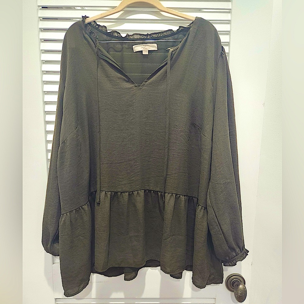 LOFT Hunter Green Silky Peplum Long Sleeve Top 22